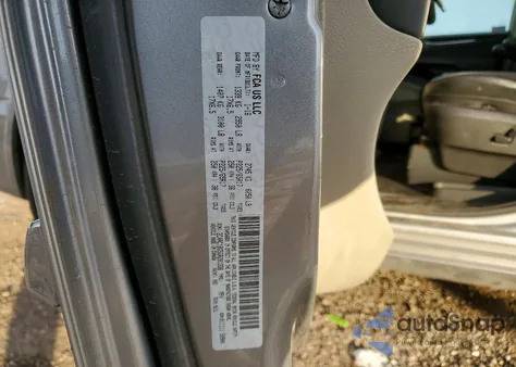 2016 Chrysler Town & Country Touring z USA, uszkodzony, nr VIN 2C4RC1BG5GR281338